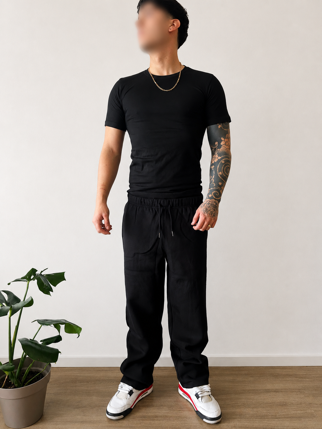 Polera Negra Classic Fit
